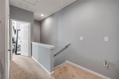 Townhouse in Oviedo, Florida 3 bedrooms, 129.69 sq.m. № 1780273 - photo 11