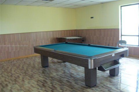 Adosado en venta en Hialeah, Florida, 3 dormitorios, 121.14 m2 № 1925093 - foto 24