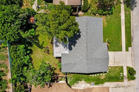 House in Seminole, Florida 3 bedrooms, 116.31 sq.m. № 1902886 - photo 27