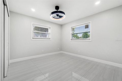 Villa ou maison à vendre à Seminole, Floride: 3 chambres, 116.31 m2 № 1902886 - photo 21