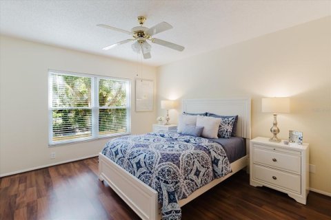 Condo in Clearwater, Florida, 2 bedrooms  № 2379515 - photo 19