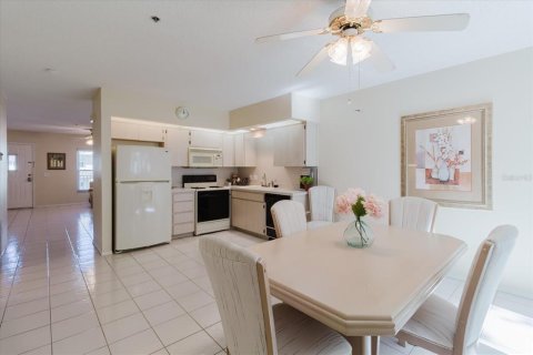 Condo in Clearwater, Florida, 2 bedrooms  № 2379515 - photo 17