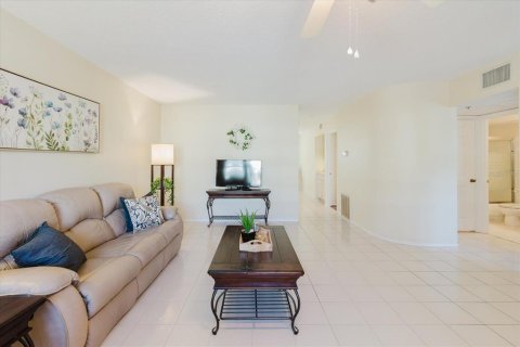 Condo in Clearwater, Florida, 2 bedrooms  № 2379515 - photo 6