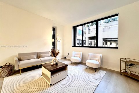 Condo in Miami, Florida, 1 bedroom  № 2271437 - photo 9