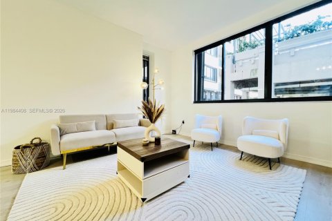 Condo in Miami, Florida, 1 bedroom  № 2271437 - photo 7