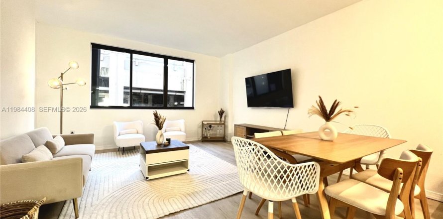Condo in Miami, Florida, 1 bedroom  № 2271437
