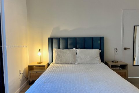 Condo in Miami, Florida, 1 bedroom  № 2271437 - photo 20