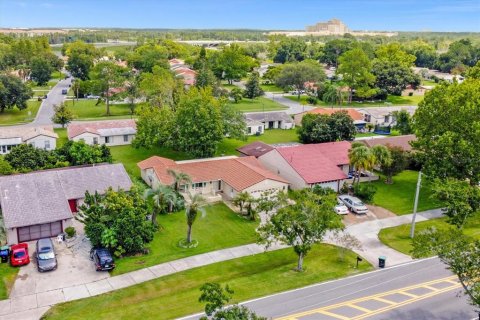 Casa en alquiler en Orlando, Florida, 3 dormitorios, 146.41 m2 № 1877281 - foto 2