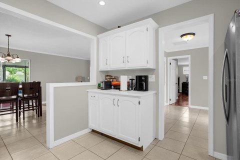 Casa en alquiler en Orlando, Florida, 3 dormitorios, 146.41 m2 № 1877281 - foto 19