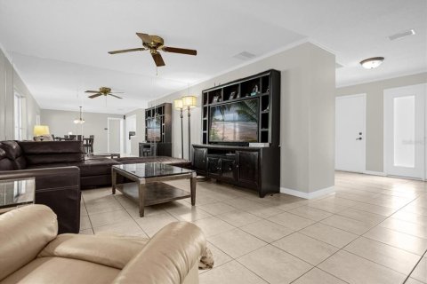 Casa en alquiler en Orlando, Florida, 3 dormitorios, 146.41 m2 № 1877281 - foto 14