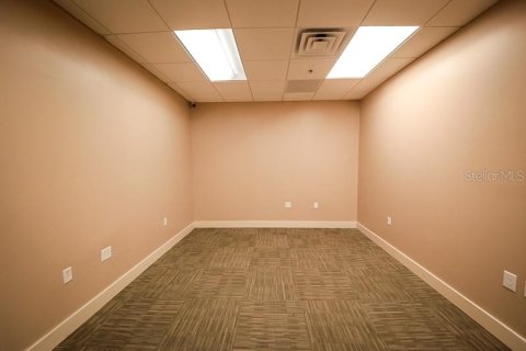 Immobilier commercial à vendre à Orlando, Floride: 273.78 m2 № 1915554 - photo 27