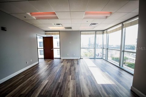 Immobilier commercial à vendre à Orlando, Floride: 273.78 m2 № 1915554 - photo 19