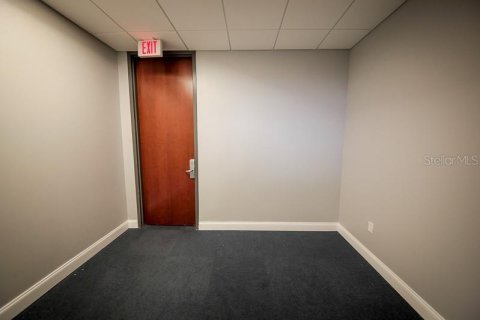 Immobilier commercial à vendre à Orlando, Floride: 273.78 m2 № 1915554 - photo 9