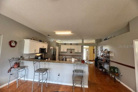 House in Kissimmee, Florida 4 bedrooms, 201.04 sq.m. № 2106161 - photo 14