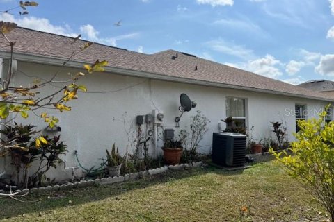 House in Kissimmee, Florida 4 bedrooms, 201.04 sq.m. № 2106161 - photo 4