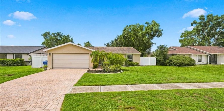Villa ou maison à Tampa, Floride 3 chambres, 132.2 m2 № 2284472