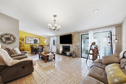 Villa ou maison à vendre à Tampa, Floride: 3 chambres, 132.2 m2 № 2284472 - photo 3