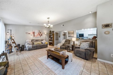Villa ou maison à vendre à Tampa, Floride: 3 chambres, 132.2 m2 № 2284472 - photo 4