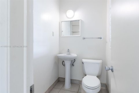 Купить виллу или дом в Форт-Лодердейл, Флорида 4 спальни, 292.64м2, № 2005441 - фото 21