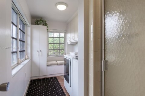 Купить виллу или дом в Форт-Лодердейл, Флорида 4 спальни, 292.64м2, № 2005441 - фото 24