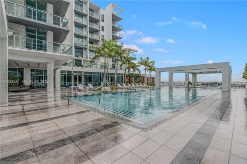 Condominio en alquiler en Miami, Florida, 1 dormitorio, 72.46 m2 № 2077045 - foto 21