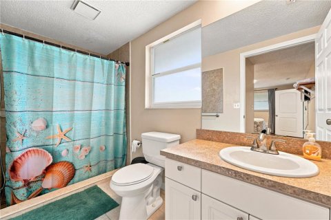 House in Englewood, Florida 2 bedrooms, 111.39 sq.m. № 2334038 - photo 20