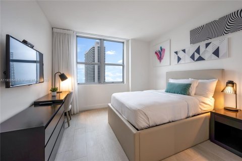 Condominio en alquiler en Hollywood, Florida, 2 dormitorios, 99.87 m2 № 2053122 - foto 20