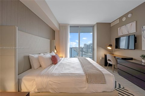 Condominio en alquiler en Hollywood, Florida, 2 dormitorios, 99.87 m2 № 2053122 - foto 19