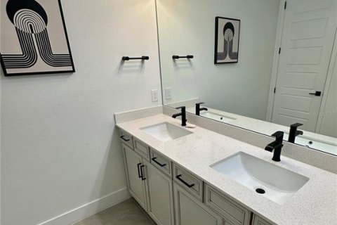 Casa en alquiler en Minneola, Florida, 5 dormitorios, 325.9 m2 № 1917182 - foto 21