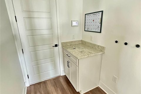 Casa en alquiler en Minneola, Florida, 5 dormitorios, 325.9 m2 № 1917182 - foto 12