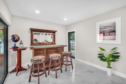 Villa ou maison à vendre à Miami, Floride: 3 chambres, 240.52 m2 № 2146831 - photo 6