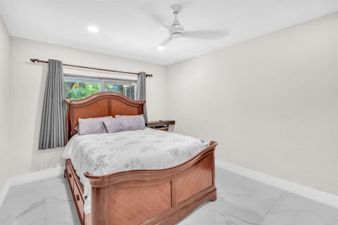 Villa ou maison à vendre à Miami, Floride: 3 chambres, 240.52 m2 № 2146831 - photo 24