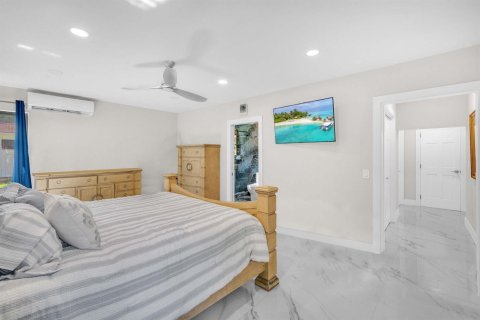 Villa ou maison à vendre à Miami, Floride: 3 chambres, 240.52 m2 № 2146831 - photo 18