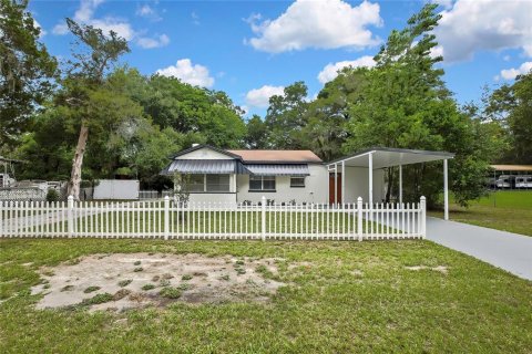 House in Inverness, Florida 2 bedrooms, 81.29 sq.m. № 2195848