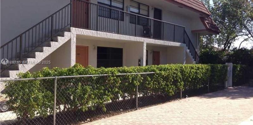 Condo à Coral Springs, Floride, 2 chambres  № 1987195