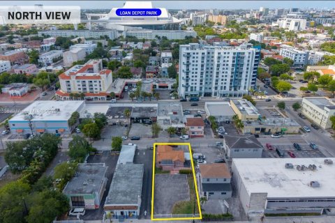 Commercial property in Miami, Florida № 1807788 - photo 15