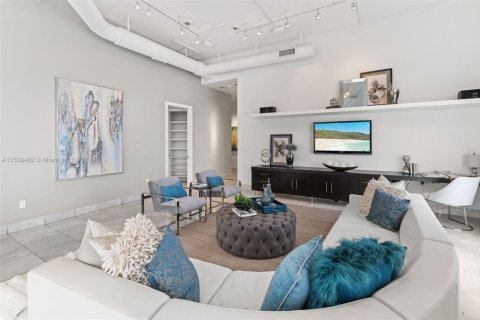 Condominio en venta en Miami Beach, Florida, 2 dormitorios, 191.1 m2 № 1859785 - foto 9