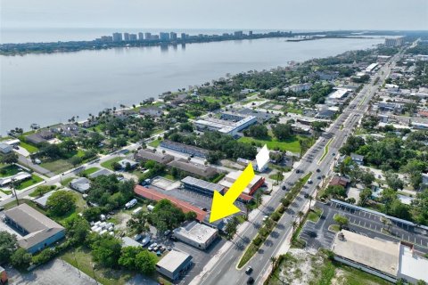 Propiedad comercial en venta en South Daytona, Florida, 358.23 m2 № 1787489 - foto 3