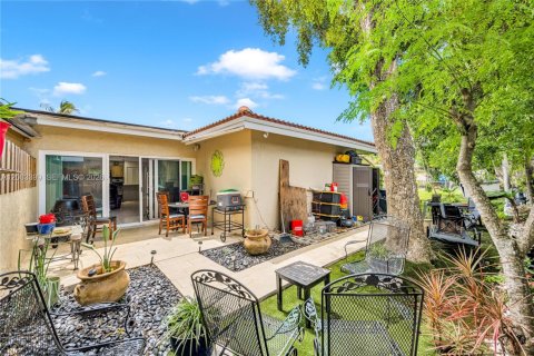 Villa ou maison à vendre à Coral Springs, Floride: 3 chambres, 158.86 m2 № 2066879 - photo 16