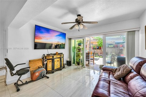 Villa ou maison à vendre à Coral Springs, Floride: 3 chambres, 158.86 m2 № 2066879 - photo 13