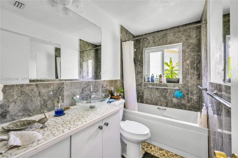 Villa ou maison à vendre à Coral Springs, Floride: 3 chambres, 158.86 m2 № 2066879 - photo 28