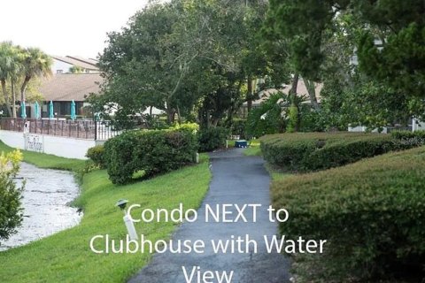 Condo in Palm Harbor, Florida, 3 bedrooms  № 1842297 - photo 2