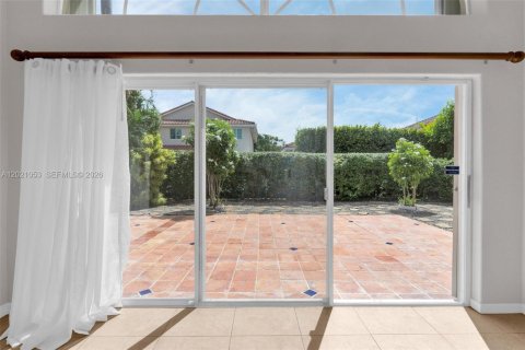 Villa ou maison à louer à Doral, Floride: 3 chambres, 176.98 m2 № 2086214 - photo 13
