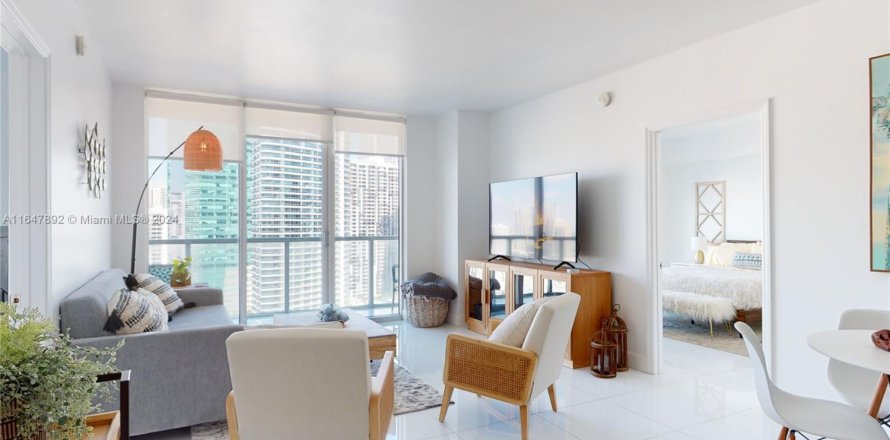 Condo in Miami, Florida, 2 bedrooms  № 1981932