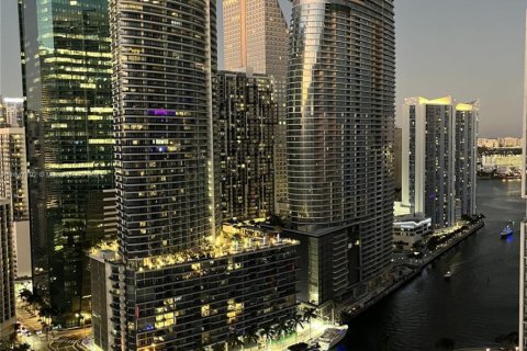 Condo in Miami, Florida, 2 bedrooms  № 1981932 - photo 27