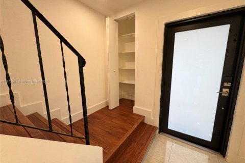 Copropriété à louer à North Miami Beach, Floride: 3 chambres, 138.05 m2 № 1898308 - photo 15