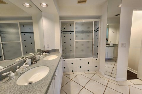 Condo in Bradenton, Florida, 2 bedrooms  № 2203028 - photo 7