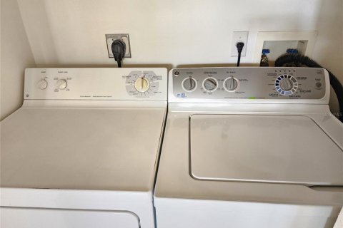 Condo in Bradenton, Florida, 2 bedrooms  № 2203028 - photo 13