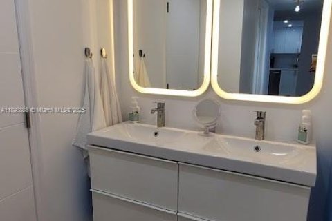 Copropriété à vendre à Miami, Floride: 1 chambre, 79.99 m2 № 2038039 - photo 13