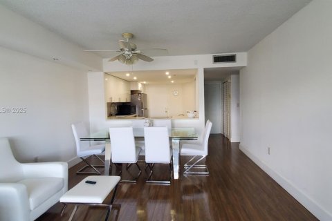 Copropriété à vendre à Miami, Floride: 1 chambre, 79.99 m2 № 2038039 - photo 2